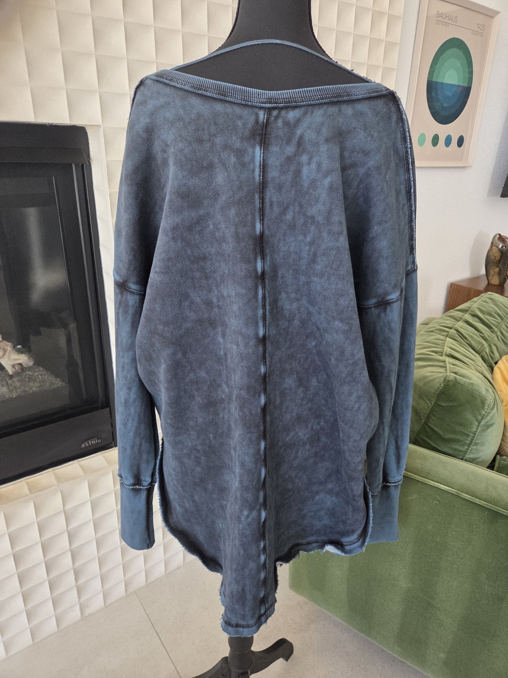 Free People Westeros Pullover V-neck Oversized Sweatshirt, Indigo Blue, Small - Picture 4 of 9